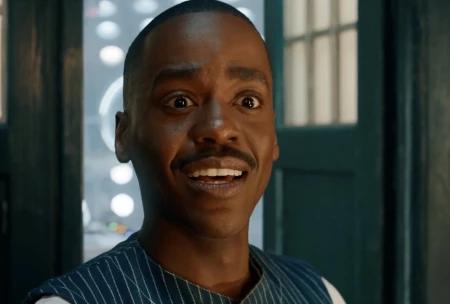 Кадр из сериала Доктор Кто 2023