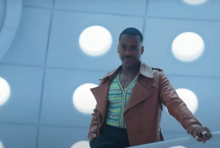 Кадр из сериала Доктор Кто 2023